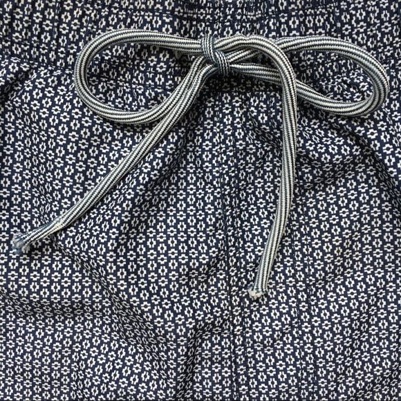 Ted Baker London blue & white geometric print swim trunks size 6 / large - Picture 5 of 13